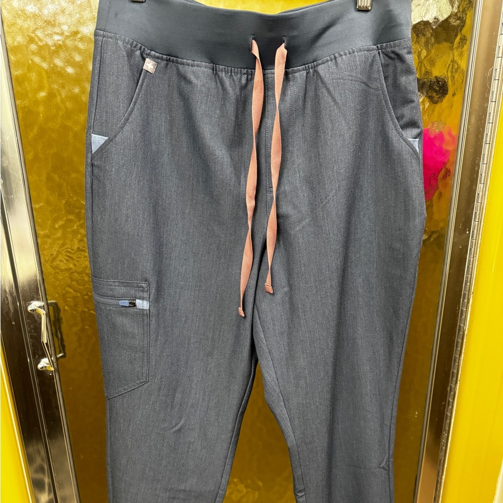 Figs high waisted Zamora Jogger scrub pants
